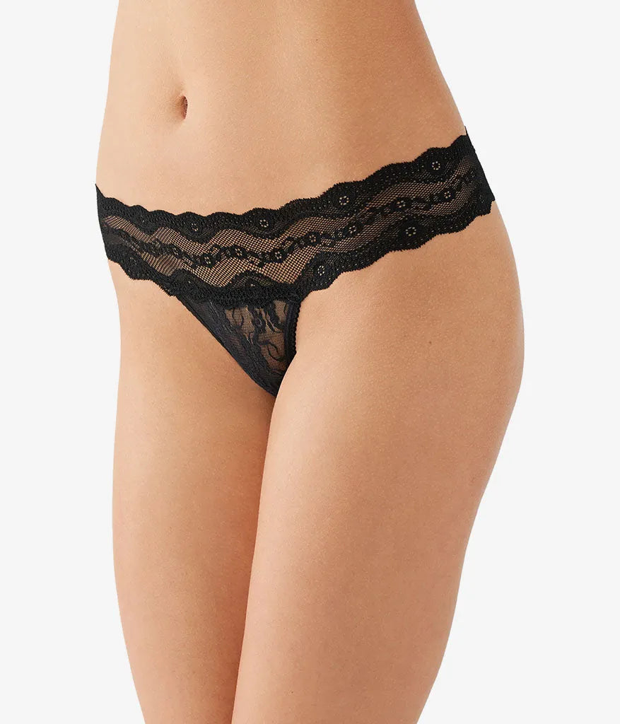 Lace Kiss Thong: Night
